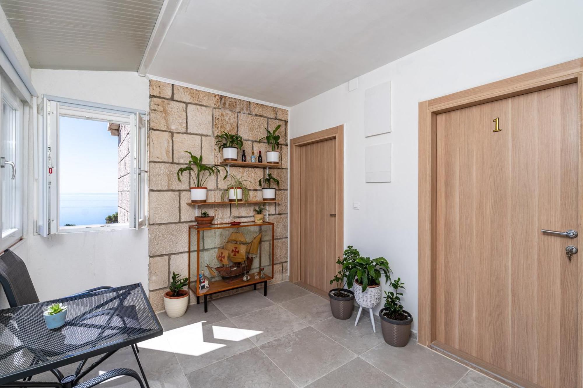 Anmarie With Free Parking Apartment Дубровник Екстериор снимка