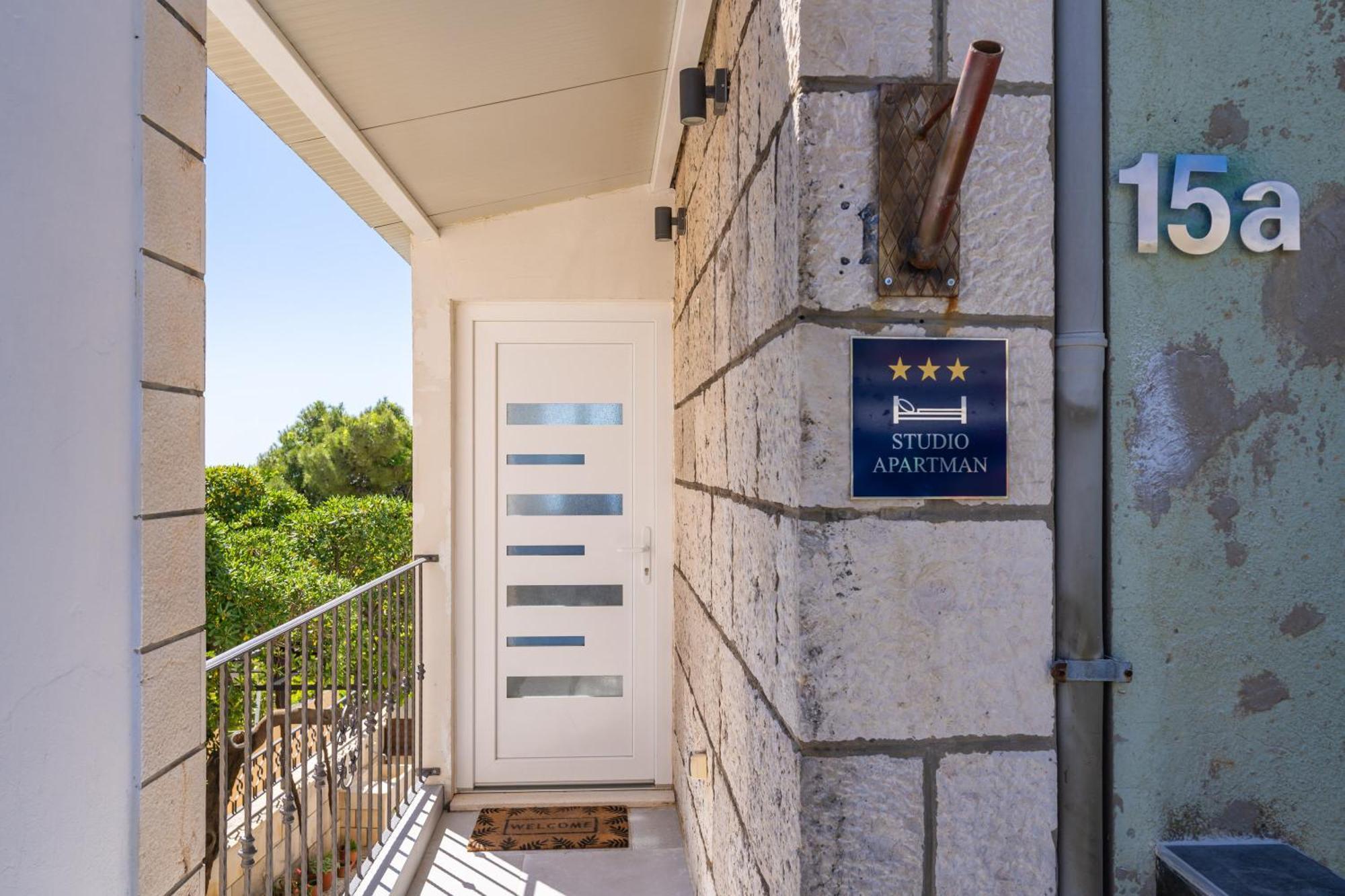Anmarie With Free Parking Apartment Дубровник Екстериор снимка