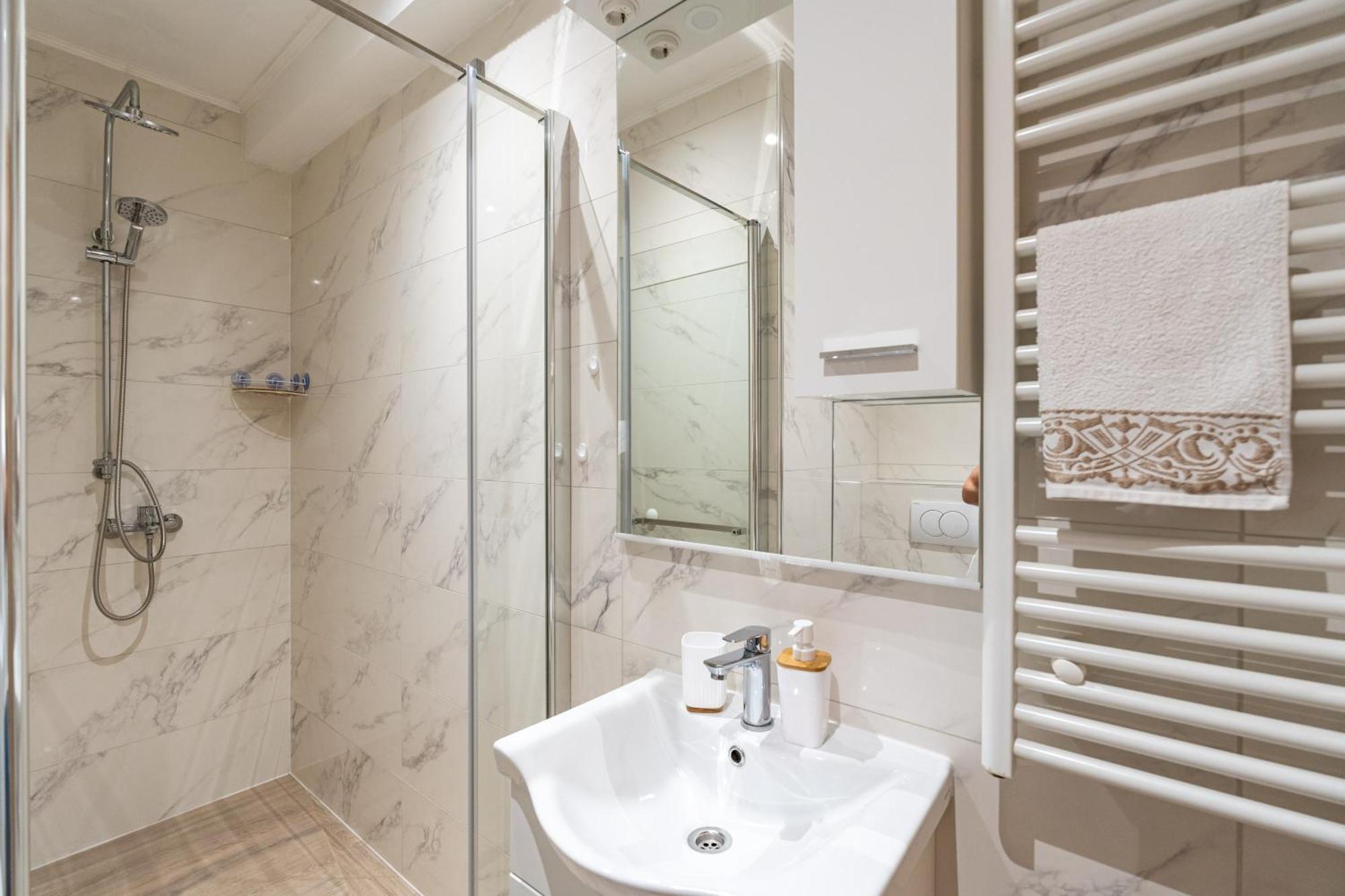 Anmarie With Free Parking Apartment Дубровник Екстериор снимка